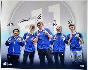 E11 signed 16x20 Foto (5) ITEMM, KLUSIA, BLOOTEA, TSCHINKEN, STOMPY (Fanatics) - Bild 1 von 3