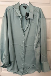 NWT TORRID Blouse Plus Size 1 (14/16) 1X Satiny Top Button Front New - Picture 1 of 3