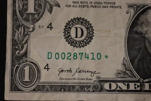 Billete estrella "D" 2017A de $1 bloque funcionamiento bajo.  TAMAÑO TOTAL 500K/500K RUN.  SN D 00287410* - Imagen 1 de 3