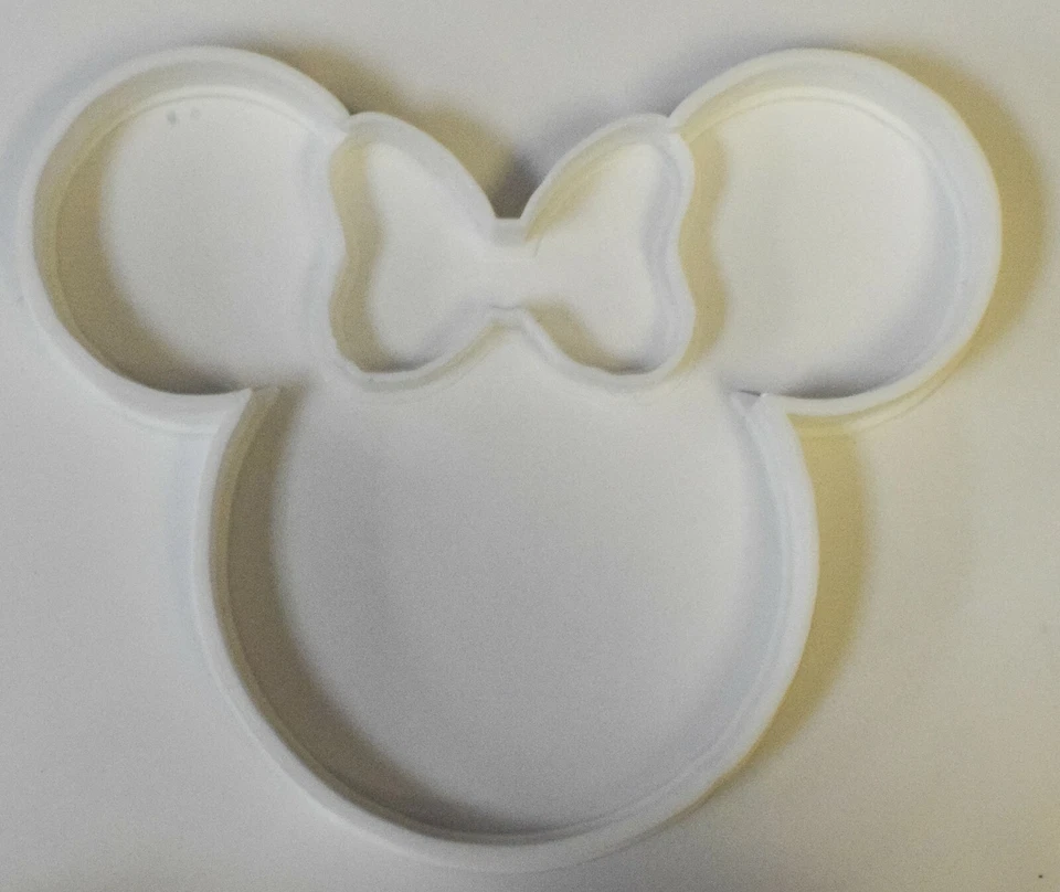 MINNIE MOUSE HEAD WITH BOW CHARACTER SPECIAL COOKIE CUTTER USA PR308 - Image 1 of 4