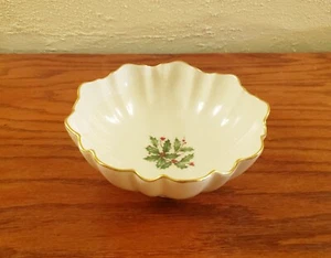 Lenox Holiday Dimension  Bowl Candy Nut Relish  Gold Trim Holly Christmas USA - Picture 1 of 6