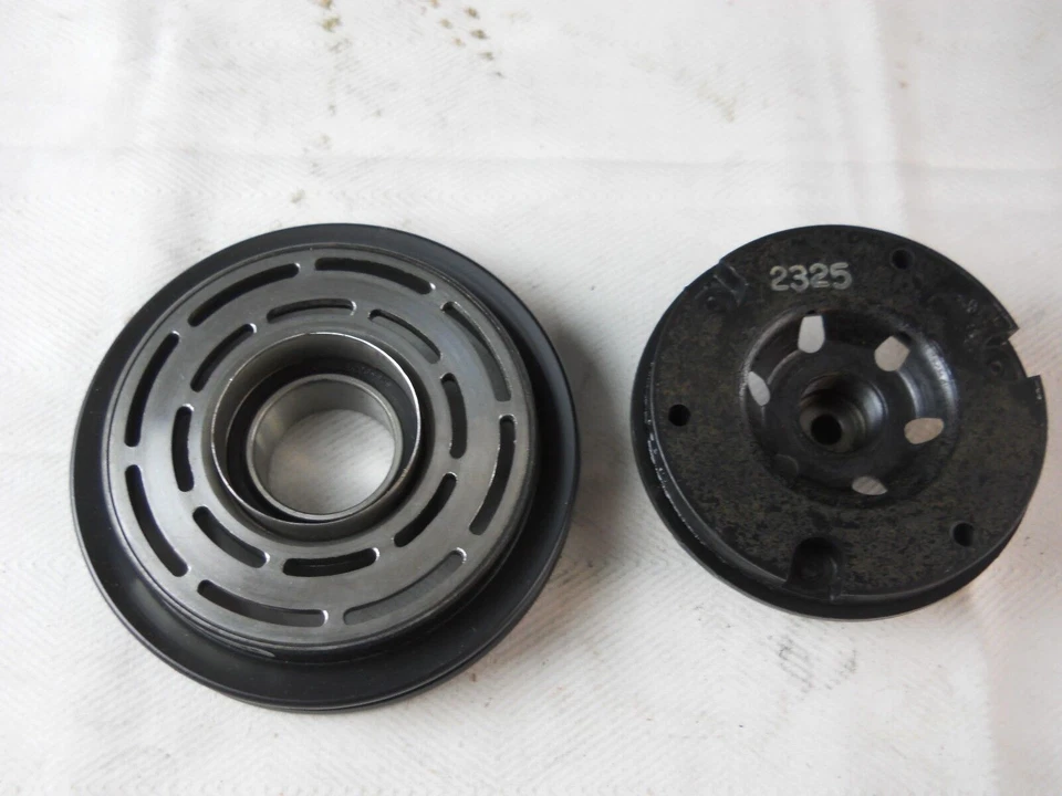 DODGE CHRYSLER POLEA COMPRESOR AIRE ACONDICIONADO ARMADURA MOPAR 5210384 NOS 1984 2.2 1.6 L Foto 1 de 1