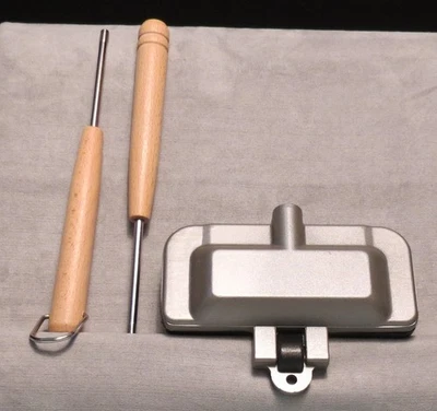 Hot Sandwich Maker, Hot Dog Toaster, Double-Sided Sandwich Baking Pan - Image 1 of 4