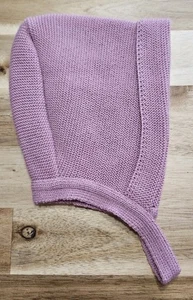 Handgefertigte Baby Mütze 12 Monate rosa rosa Strickmütze Vintage Style mit Knopfleiste - Bild 1 von 15