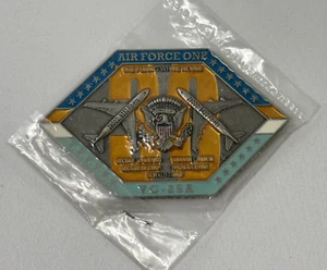 Challenge Coin Air Force One AF1 30 Years of Service to the Presidents VC-25A - Picture 1 of 4