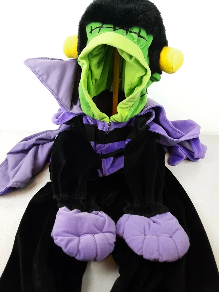 Disfraz de Halloween de felpa con cremallera vampiro Caltoy con capa talla 6/8?       (C13) Foto 1 de 4