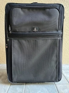 Large Atlantic 29" Expandable Suitcase - Pre-Owned in Great Condition - Picture 1 of 4