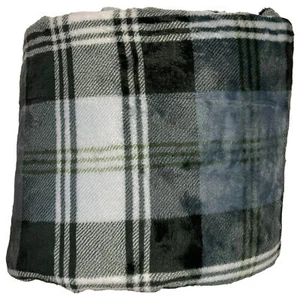 The Big One Oversized Plush Throw Blanket Green Plaid - 5ft x 6ft - Picture 1 of 2