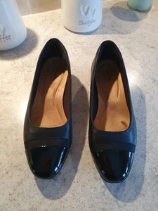 Clarks Womens Juliet Monte Black Slip Ons Size UK 4 E - Picture 1 of 10