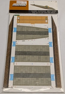 Vintage SuperQuick Model Series A No.3 Island Platform 610mm OO/HO Gauge Railway - Image 1 of 3