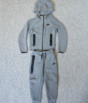 Nike  Sportswear Tech Fleece Kids Setup Gray FJ6023-084/FJ6025-084 Size S - Image 1 of 4