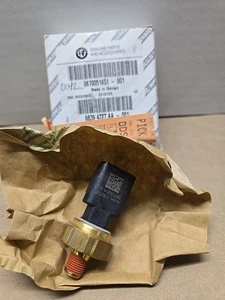Genuine Mopar Oil Pressure Sensor 68394727AA 670051651 OEM NEW  ALPHA ROMEO  - Foto 1 di 5
