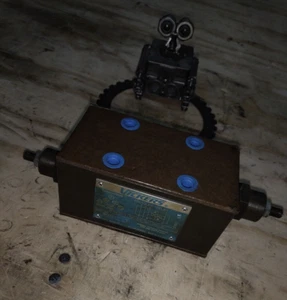 Vickers DGMC2-5-AB-GW-BA-GW-30 SystemStak Pressure Relief Valve =New Old stock= - Picture 1 of 6