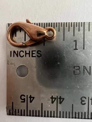 Cierre de garra de langosta enchapado en cobre. 16x8mm. Acabado brillante en latón duradero 50 piezas. Foto 1 de 4
