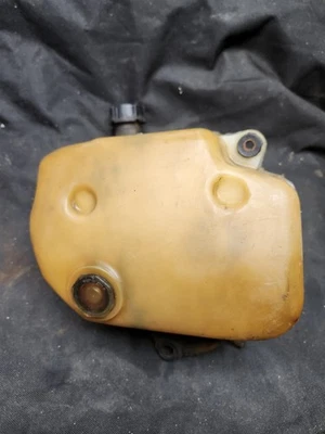 TANQUE DE ACEITE PLÁSTICO SUZUKI GT750 GT 750 1973-1977 OEM 11411-31002 VINTAGE Foto 1 de 4