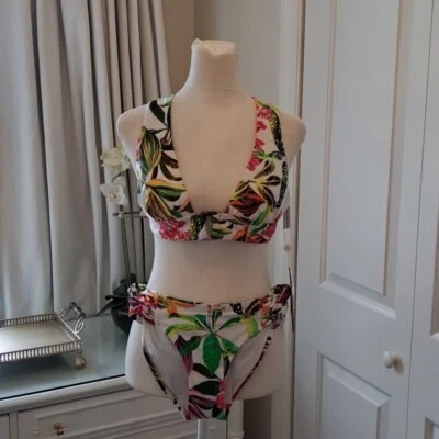 Nuevo con etiquetas Conjunto de Bikini Trina Turk Para Mujer Blanco Tropical Estampado Floral Triángulo Top S-4 Foto 1 de 4