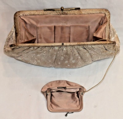 Bolso de mano After Five L&M dorado cojo con monedero satinado adjunto Foto 1 de 4