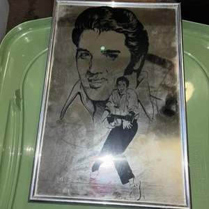 Vintage Elvis Presley 1977 Carnival Prize Mirror - Picture 1 of 3