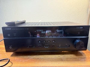 Yamaha RX-V385 5.1 Ch AV Receiver 4K HDMI Bluetooth Dolby w/ Remote Bundle - Picture 1 of 6