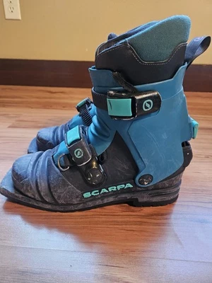 Botas Telemark Vintage Scarpa Teal 3 Pines 75mm Talla 9 Hechas en Italia  Foto 1 de 4