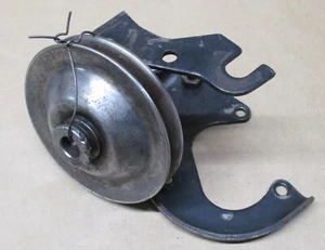 1970-1973 MUSTANG COUGAR 302ci 351ci POWER STEERING BRACKET & D0AR-B PULLEY SET - Picture 1 of 6