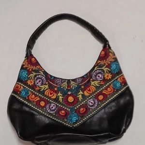 ISABELLA FIORE embroidered black genuine pebbled leather Rachel Hobo bag - Picture 1 of 14