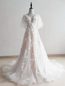 Embroidered Lace Wedding Dress Popular Deep V Neckline Bridal Zip Floor Length - Picture 1 of 6