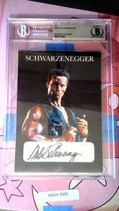ARNOLD SCHWARZENEGGER BECKETT AUTHENTIC AUTOGRAPH 🪖 - Picture 1 of 2