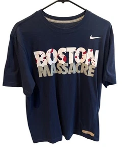 Nike Shirt Herren L New York Yankess Boston Massacre Red Sox Ban RARE Graphic Tee - Bild 1 von 5