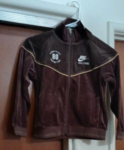 NIKE RUNNING CENTER RACE OFFICIAL POINT WEST TRACK BROWN TRACK JKT SIZE 130 NWT - Picture 1 of 5