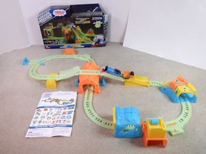 Thomas Friends TrackMaster Glühende Mine Set motorisierter Thomas Zug - SIEHE VIDEO - Bild 1 von 15