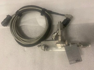 Parr Instrument manifold with FIKE Pressure relief and Ashcroft output line - Picture 1 of 5