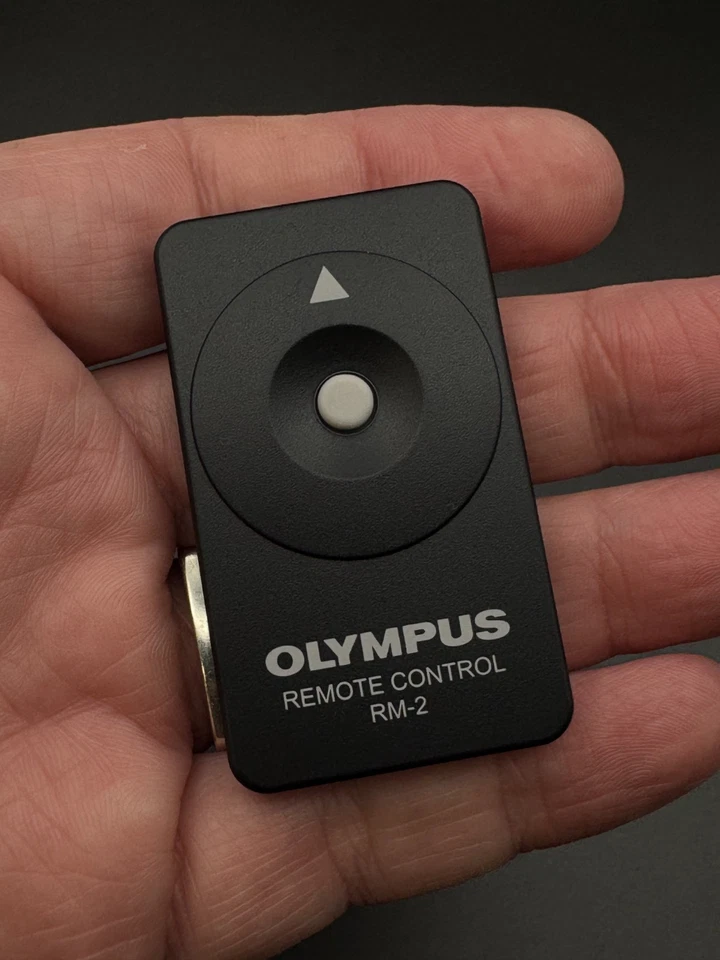 New OLYMPUS RM-2 Remote Olympus E-System / Stylus / µ Mju / CAMEDIA (N1286492) - Image 1 of 3