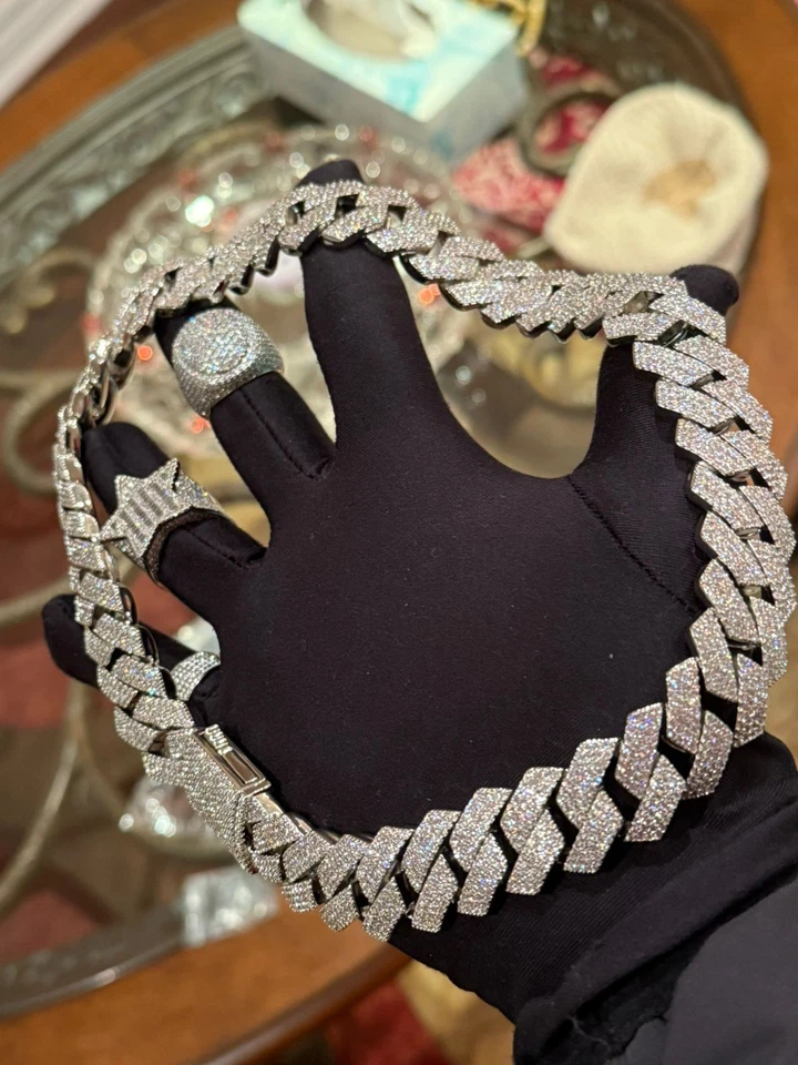 Cadena cubana de 4 filas pavimentada de 20 mm de espesor helada *Pasa probador de diamantes* Foto 1 de 3