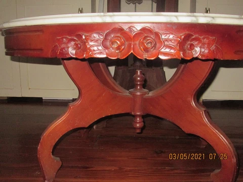 Victorian Hand Carved Solid Mahogany Table w/ Italian Marble Top(READ,10 photos) Cover