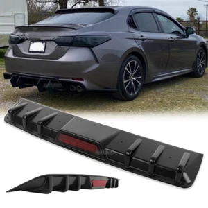 Alerón divisor de aletas de tiburón labio difusor de parachoques trasero para Toyota Camry SE XSE - Imagen 1 de 18