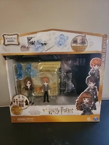 Harry Potter Wizarding World Magical Minis Room of Requirement Playset w Figures - Picture 1 of 3