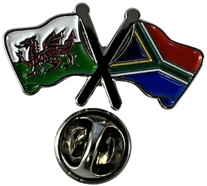 Wales & South Africa Friendship Lapel Pin badge Gift Idea Free UK P&P - Picture 1 of 5