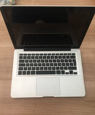 Apple MacBook Pro 13,3" (2010) Core 2 Duo 2,66 GHz, 500 GB SATA-SSD, 8 GB DDR3 - Bild 1 von 4