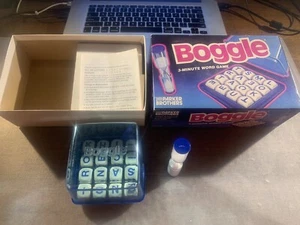 1992 Parker Brothers Boggle Game - Dice Shaker Timer Manual Box - Picture 1 of 1