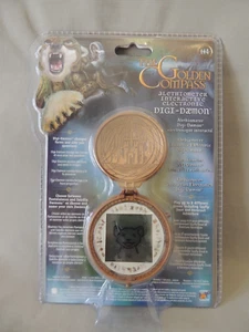 The Golden Compass Digi Daemon Aletiómetro Electrónico Interactivo - Imagen 1 de 9