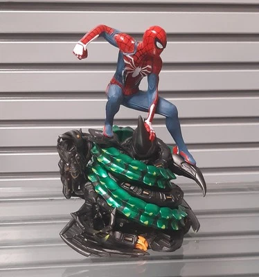 Marvel Comics Spiderman PS4 Game Legends Collector's Edition Statue figure set - Image 1 of 4