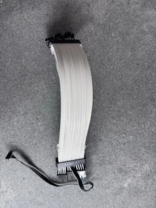 Lian Li Strimer Plus Triple 8-Pin ARGB RTX 30 Series GPU V2 Extension Cable - Afbeelding 1 van 2
