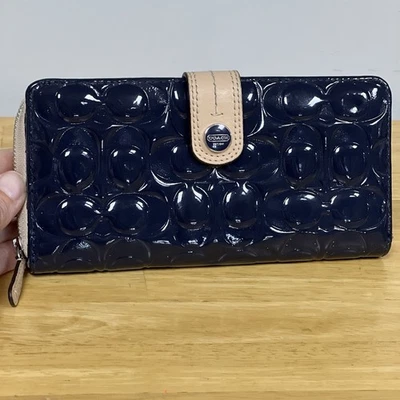COACH Signature C Embossed Navy Patent Leather Wallet Preowned Wear READ - Image 1 of 4