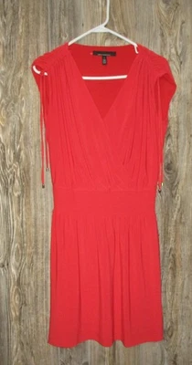 Mini Vestido Rojo WHBM Casa Blanca Mercado Negro Hombro Corbata Talla Pequeña Foto 1 de 4