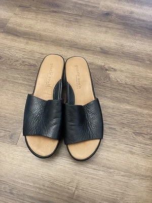 Sandalias de cuña Kenneth Cole para mujer negras plataforma suaves almas forella 11 Foto 1 de 4