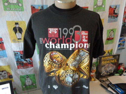 Vintage 90s Chicago Bulls 1993 NBA Finals Champions T Shirt XL Cover