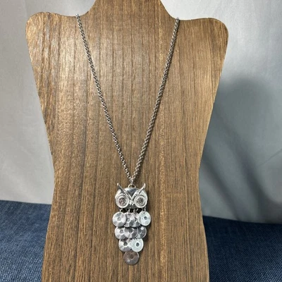 "Collar colgante búho 27"" con cadena extensora de 3"" tono plata metal 2 3/4"" búho" Foto 1 de 3