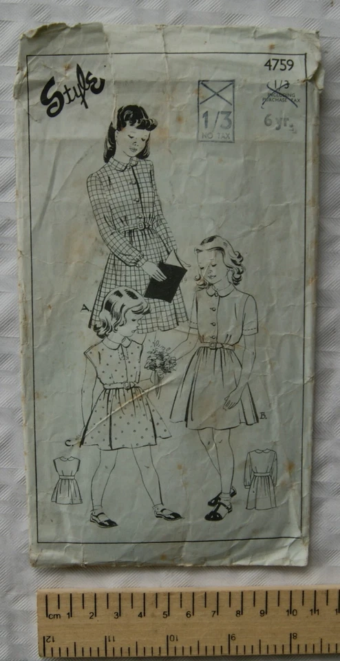 Vintage: Style Pattern No. 4759 girls' dress, age 6. 24 inch chest - Image 1 of 1