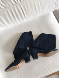 MAUD FRIZON Paris Gorgeous royal blue Very soft suede vintage boots No lining. - Picture 1 of 12